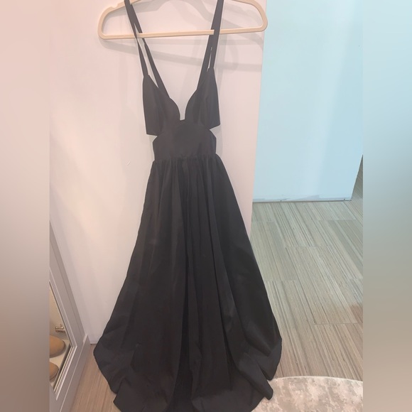 Custom size 0 Fame and Partners formal gown - Picture 1 of 8